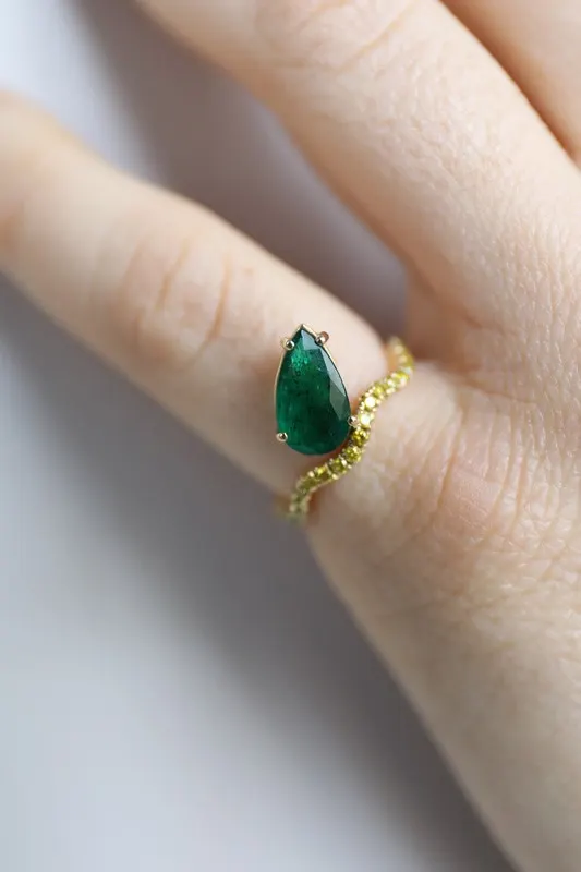 Ring No. 27, LM Gems